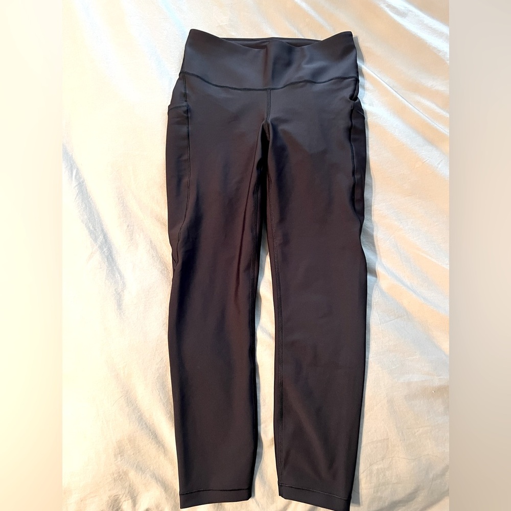 *NEW* Athleta Interval Stash 7/8 Legging (small, black)